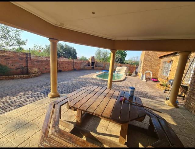 4 BEDROOM PROPERTY TO RENT IN STRUBENVALE